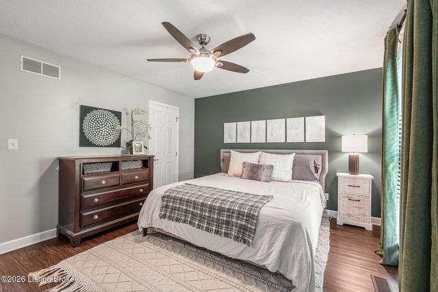 4302 Holly Tree Dr, Louisville, KY 40241