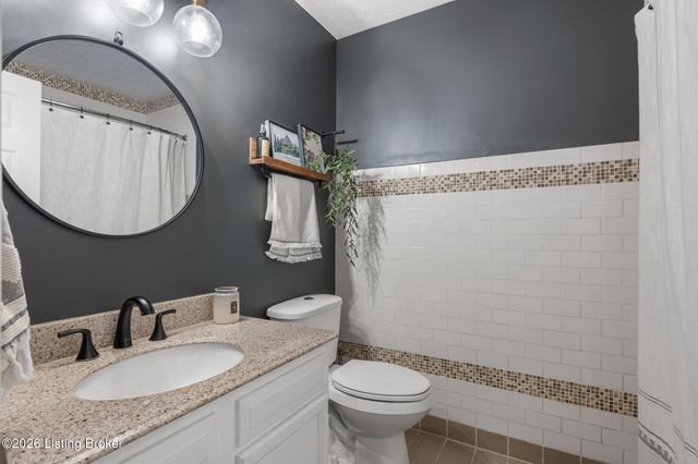 4302 Holly Tree Dr, Louisville, KY 40241