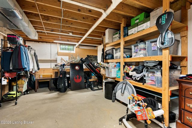 4302 Holly Tree Dr, Louisville, KY 40241