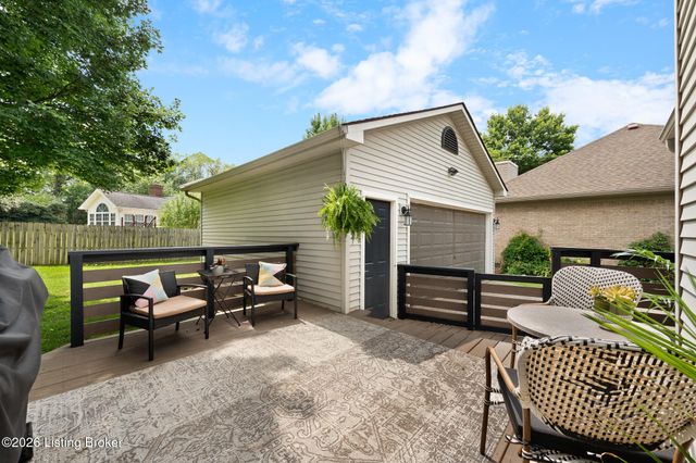 4302 Holly Tree Dr, Louisville, KY 40241