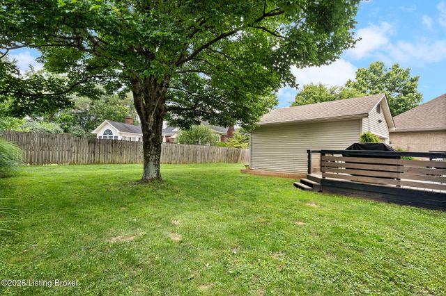 4302 Holly Tree Dr, Louisville, KY 40241