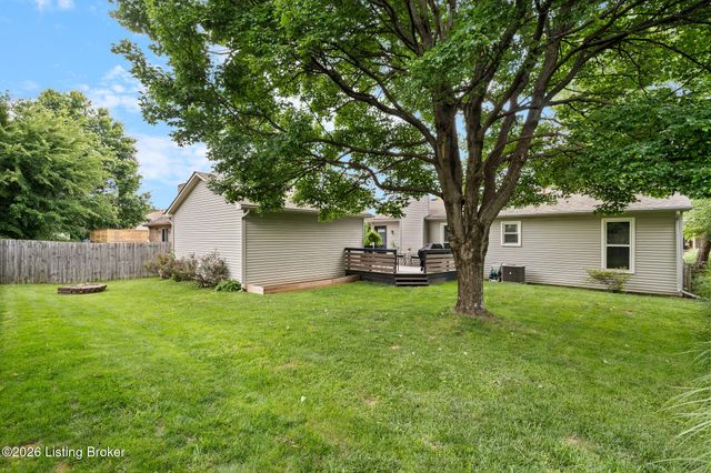 4302 Holly Tree Dr, Louisville, KY 40241