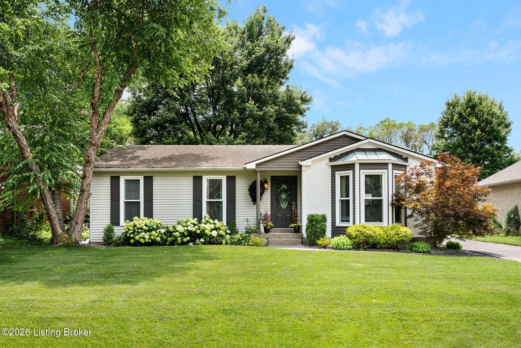 4302 Holly Tree Dr, Louisville, KY 40241