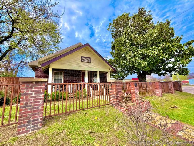 1108 S Atlanta Place, Tulsa, OK 74104