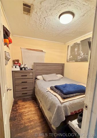 1108 S Atlanta Place, Tulsa, OK 74104