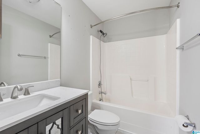 655 THE HEIGHTS LANE, Calera, AL 35040