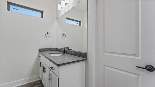 86 N Banner Avenue, Farmington, AR 72730