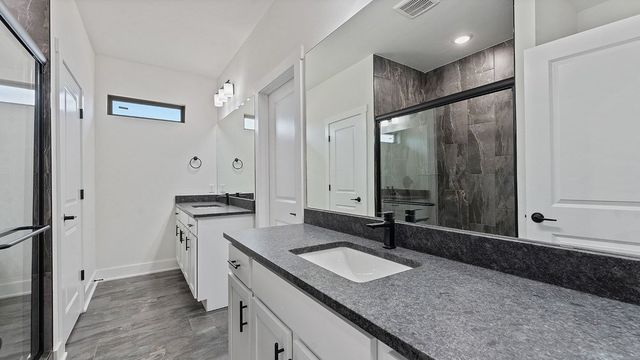 86 N Banner Avenue, Farmington, AR 72730