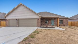 86 N Banner Avenue, Farmington, AR 72730
