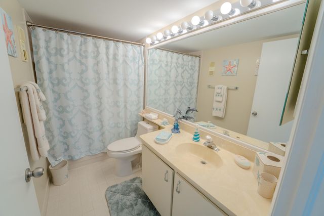 4725 E Lucerne Lakes Blvd Boulevard E 203, Lake Worth, FL 33467