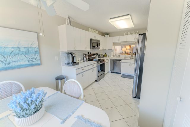 4725 E Lucerne Lakes Blvd Boulevard E 203, Lake Worth, FL 33467