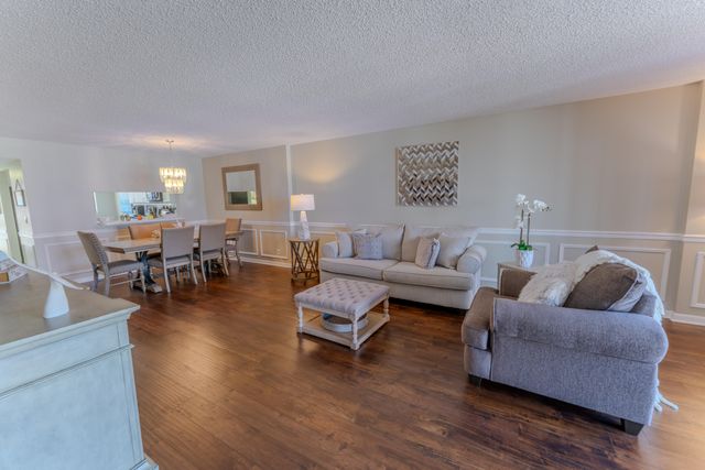 4725 E Lucerne Lakes Blvd Boulevard E 203, Lake Worth, FL 33467