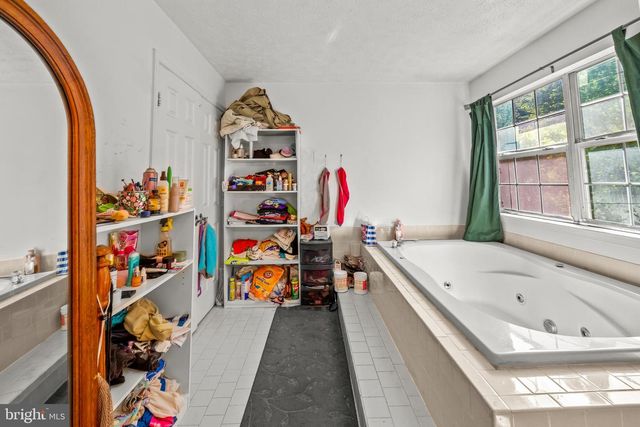 10711 FEATHERSTONE DR, Fort Washington, MD 20744