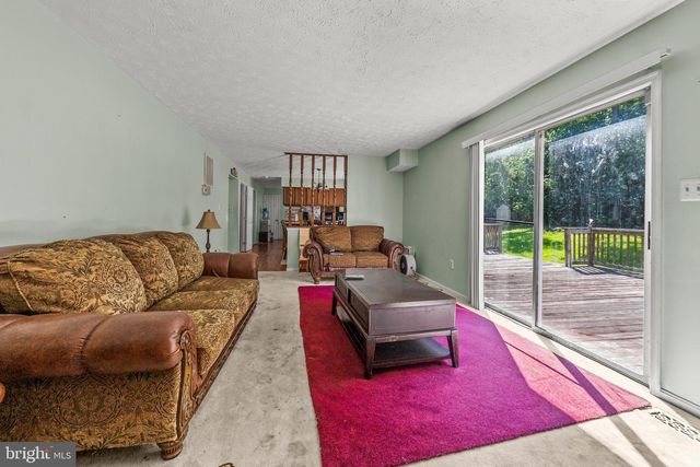 10711 FEATHERSTONE DR, Fort Washington, MD 20744