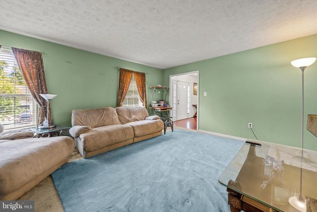 10711 FEATHERSTONE DR, Fort Washington, MD 20744