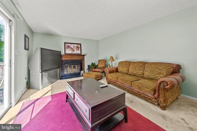 10711 FEATHERSTONE DR, Fort Washington, MD 20744