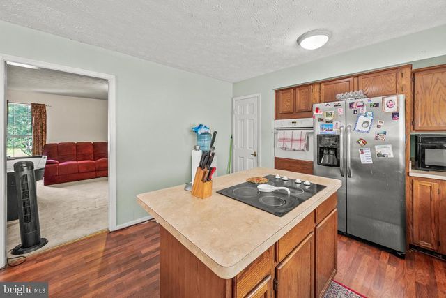 10711 FEATHERSTONE DR, Fort Washington, MD 20744