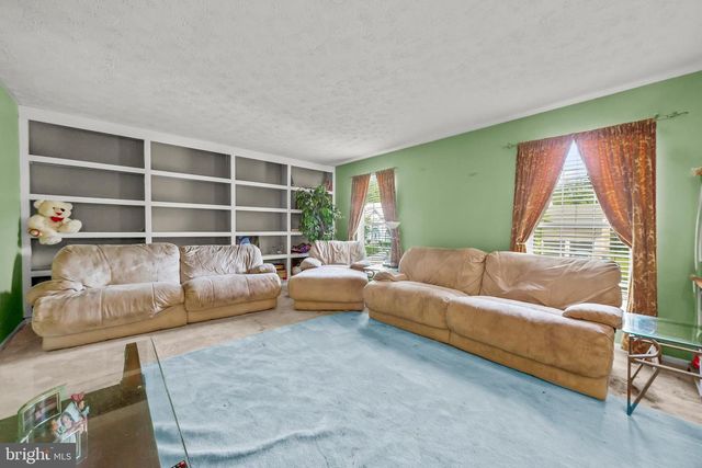 10711 FEATHERSTONE DR, Fort Washington, MD 20744