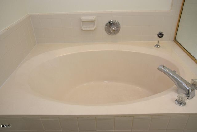 1015 Oak Lake Court, Raleigh, NC 27606