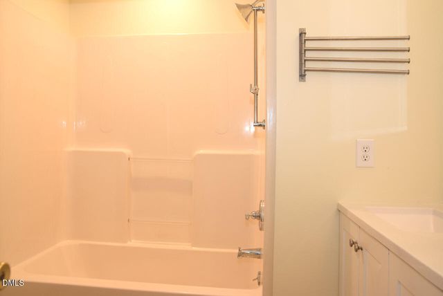 1015 Oak Lake Court, Raleigh, NC 27606