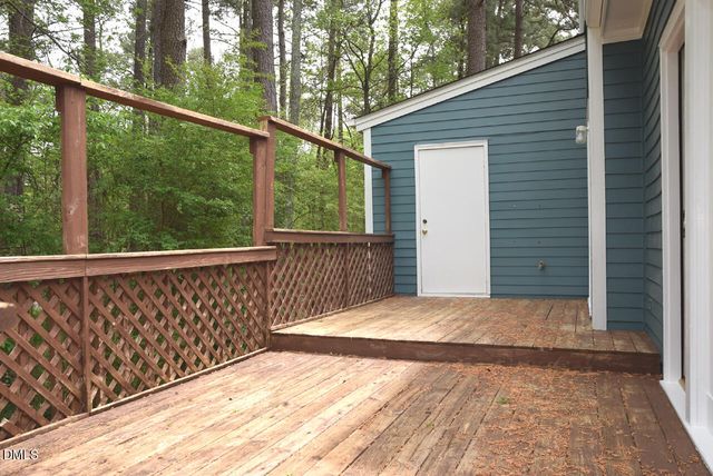 1015 Oak Lake Court, Raleigh, NC 27606