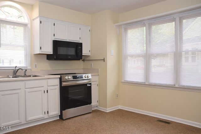 1015 Oak Lake Court, Raleigh, NC 27606