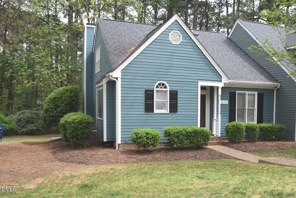 1015 Oak Lake Court, Raleigh, NC 27606