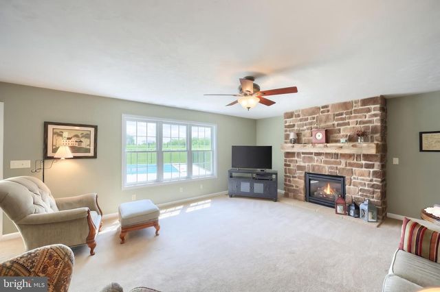 1125 BELMONT RD, Gettysburg, PA 17325
