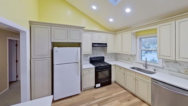 52 Rockefeller Street 2, Randolph, MA 02368