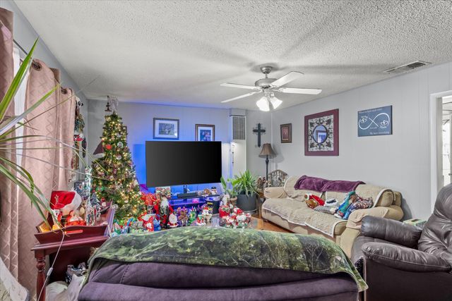 805 Avenue C, Levelland, TX 79336