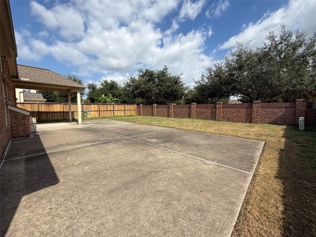 727 Overdell Drive, Sugar Land, TX 77479