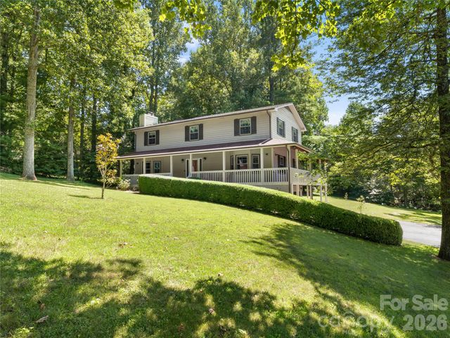 121 Churchill Downs Drive, Fairview, NC 28730