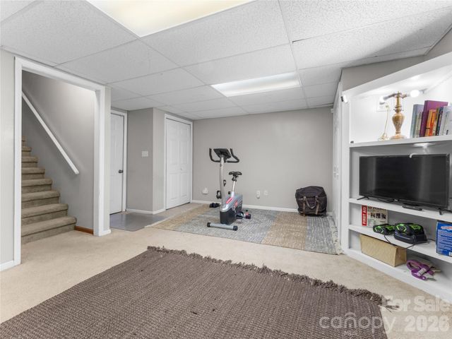 121 Churchill Downs Drive, Fairview, NC 28730