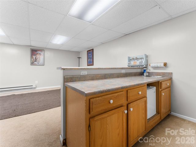 121 Churchill Downs Drive, Fairview, NC 28730