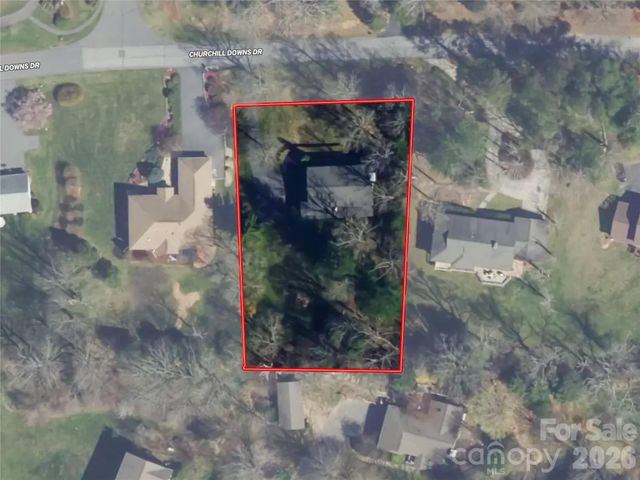 121 Churchill Downs Drive, Fairview, NC 28730