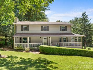 121 Churchill Downs Drive, Fairview, NC 28730