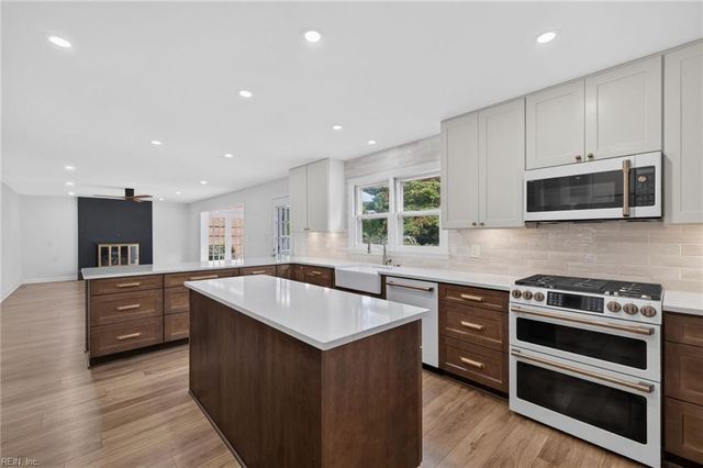 3408 Montgomery PL, Virginia Beach, VA 23452