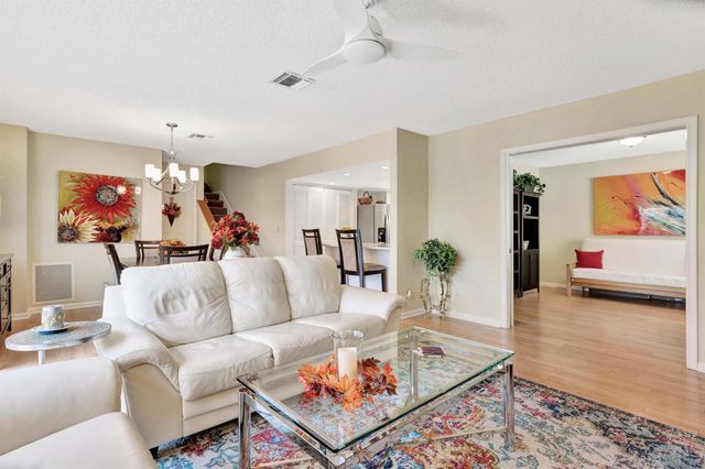 11571 Winchester Drive 27 D, Palm Beach Gardens, FL 33410