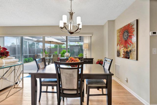 11571 Winchester Drive 27 D, Palm Beach Gardens, FL 33410