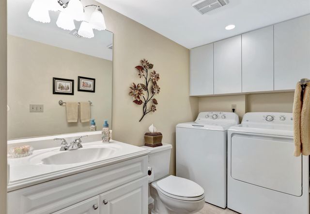 11571 Winchester Drive 27 D, Palm Beach Gardens, FL 33410