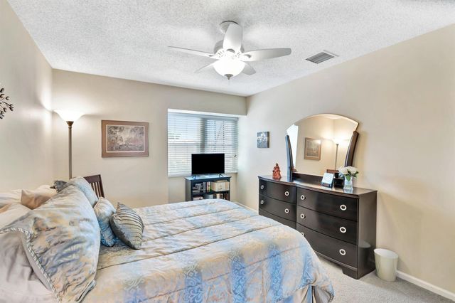 11571 Winchester Drive 27 D, Palm Beach Gardens, FL 33410
