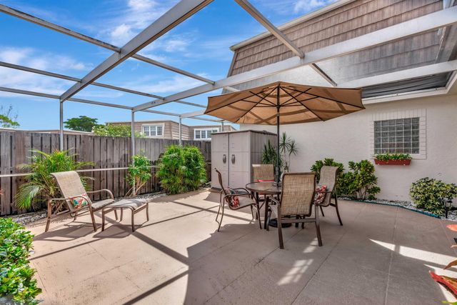11571 Winchester Drive 27 D, Palm Beach Gardens, FL 33410