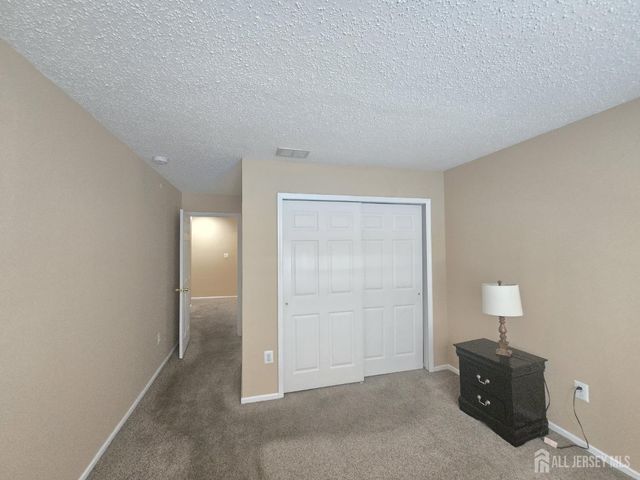 28 Inverness Drive, Edison, NJ 08820