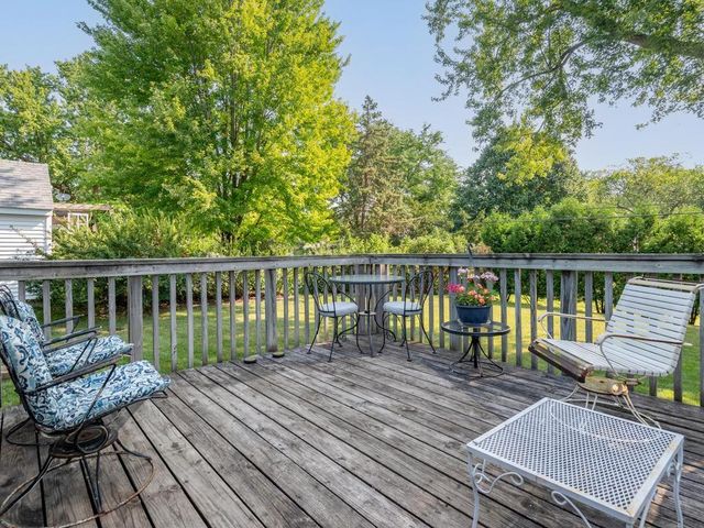 325 5th Avenue N, Hopkins, MN 55343
