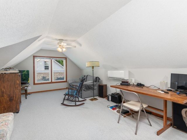 325 5th Avenue N, Hopkins, MN 55343