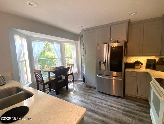 7043 VALLEY CREST Court, Jacksonville, FL 32277