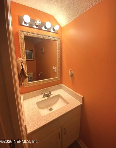 7043 VALLEY CREST Court, Jacksonville, FL 32277