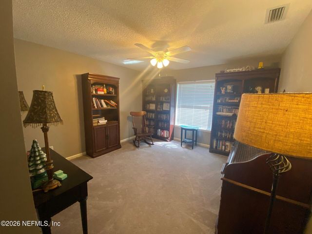 7043 VALLEY CREST Court, Jacksonville, FL 32277