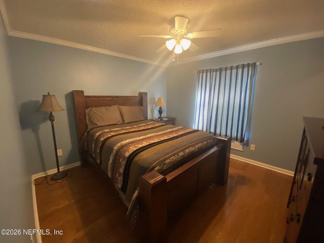 7043 VALLEY CREST Court, Jacksonville, FL 32277