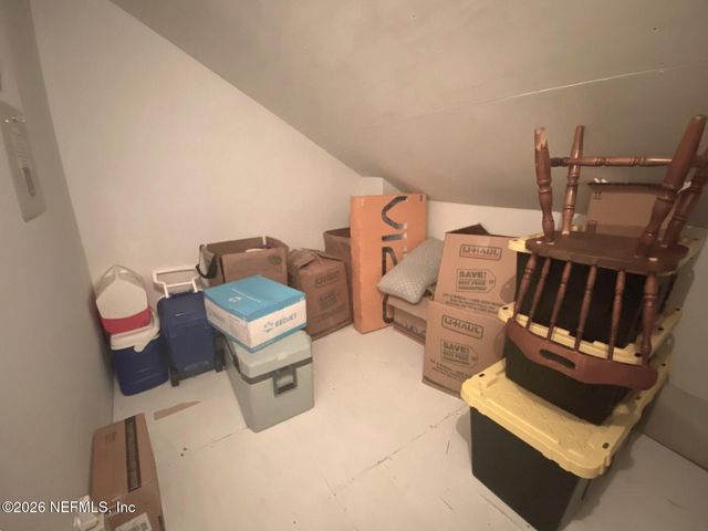 7043 VALLEY CREST Court, Jacksonville, FL 32277